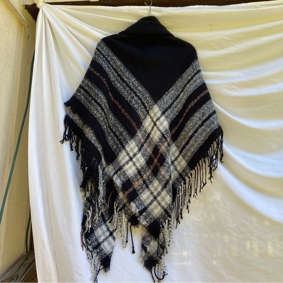 Apt. 9 Nwt Poncho/Shawl, One Size - Picture 6 of 6